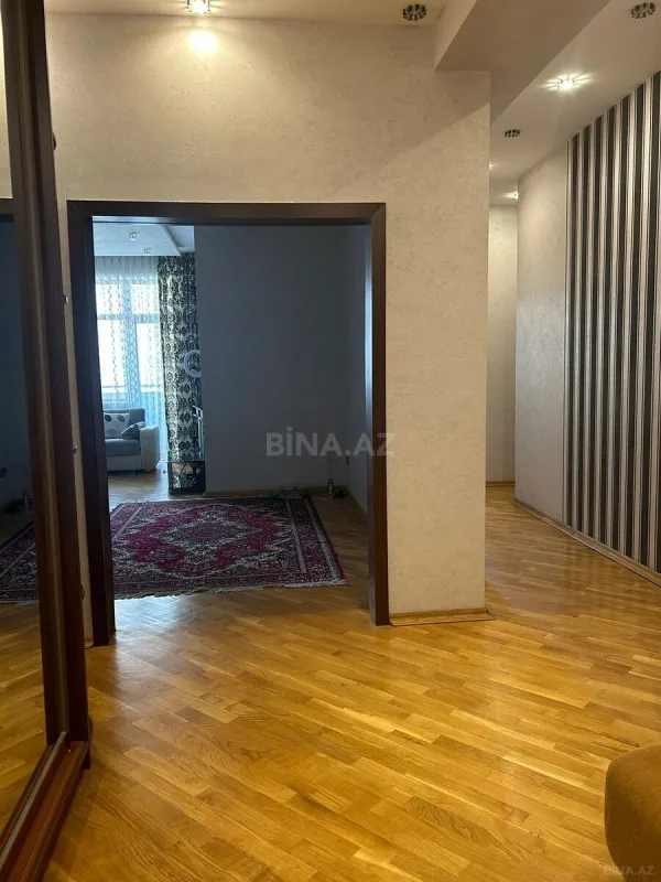 Kirayə verilir 3 otaqlı mənzil 120 m²