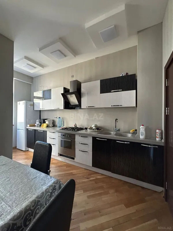 Kirayə verilir 3 otaqlı mənzil 120 m²