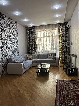 Kirayə verilir 3 otaqlı mənzil 120 m²