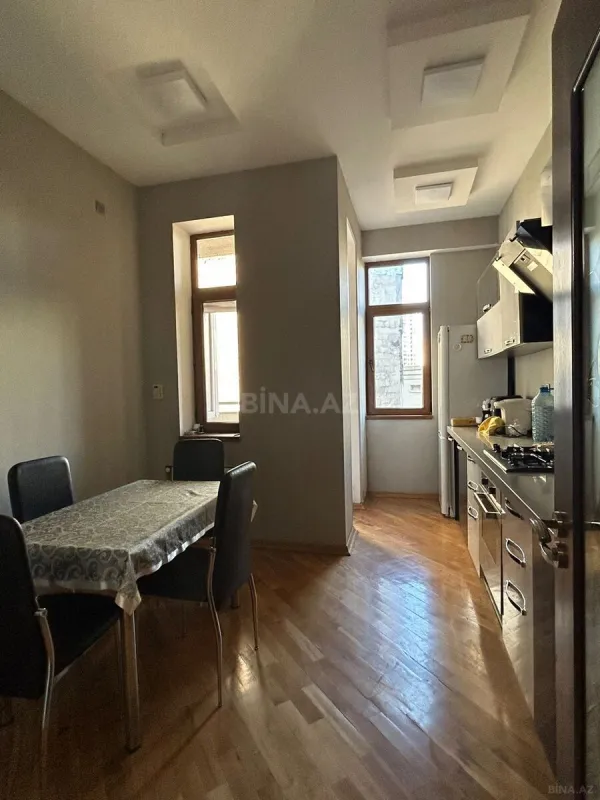 Kirayə verilir 3 otaqlı mənzil 120 m²