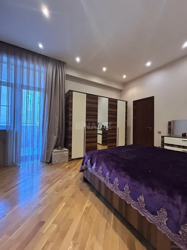 Kirayə verilir 3 otaqlı mənzil 120 m²