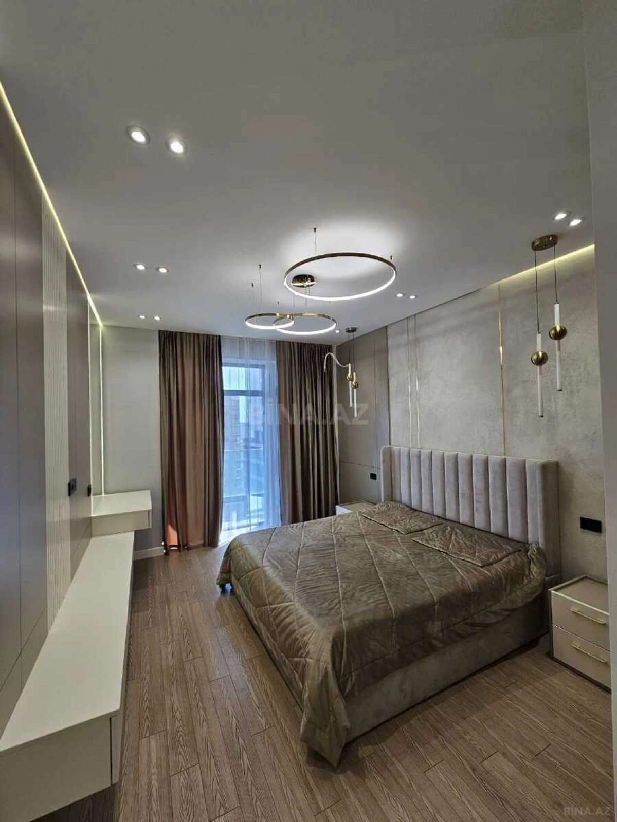 Satılır 3 otaqlı mənzil 103 m²