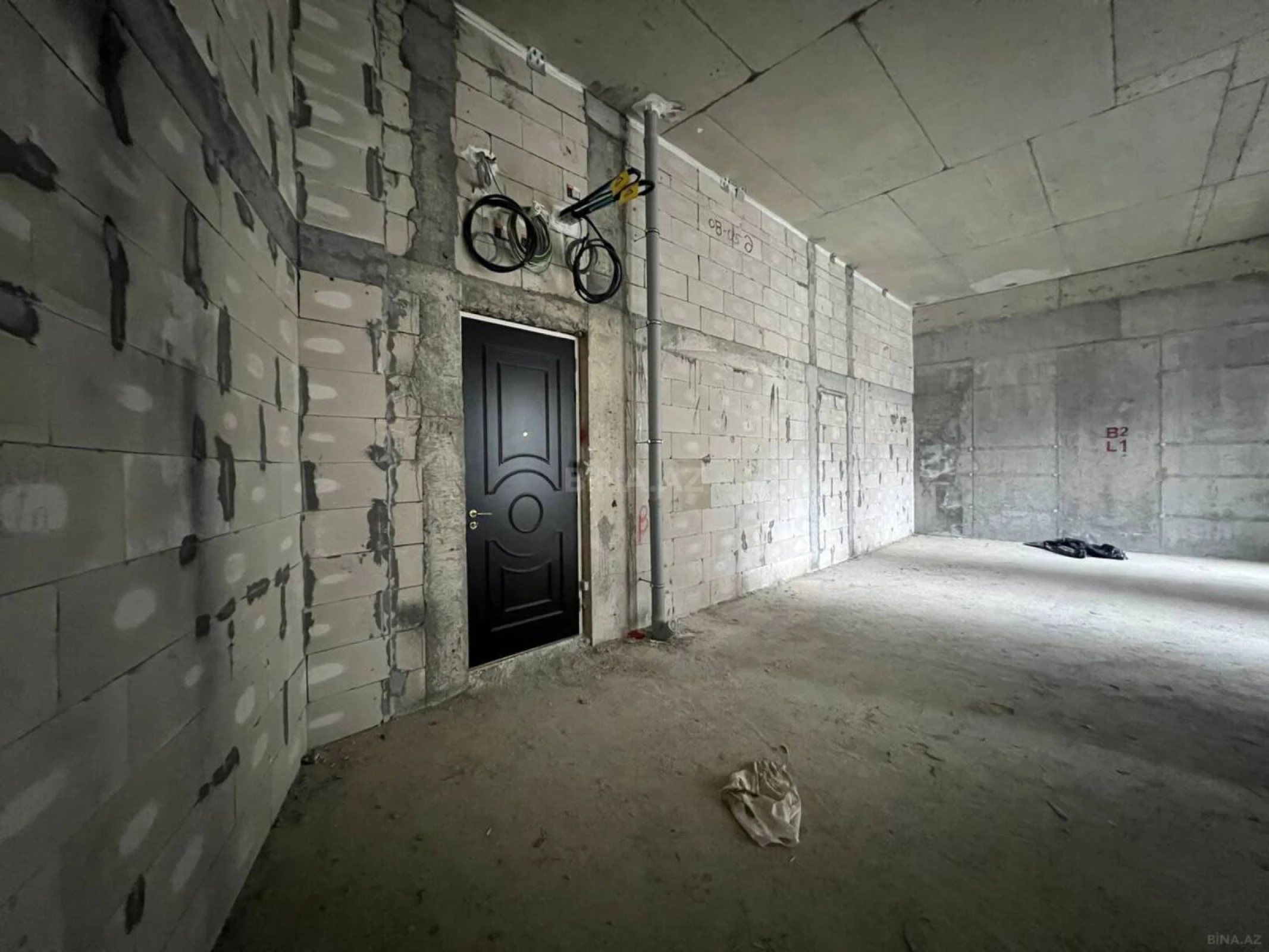 Satılır 5 otaqlı mənzil 159.5 m²