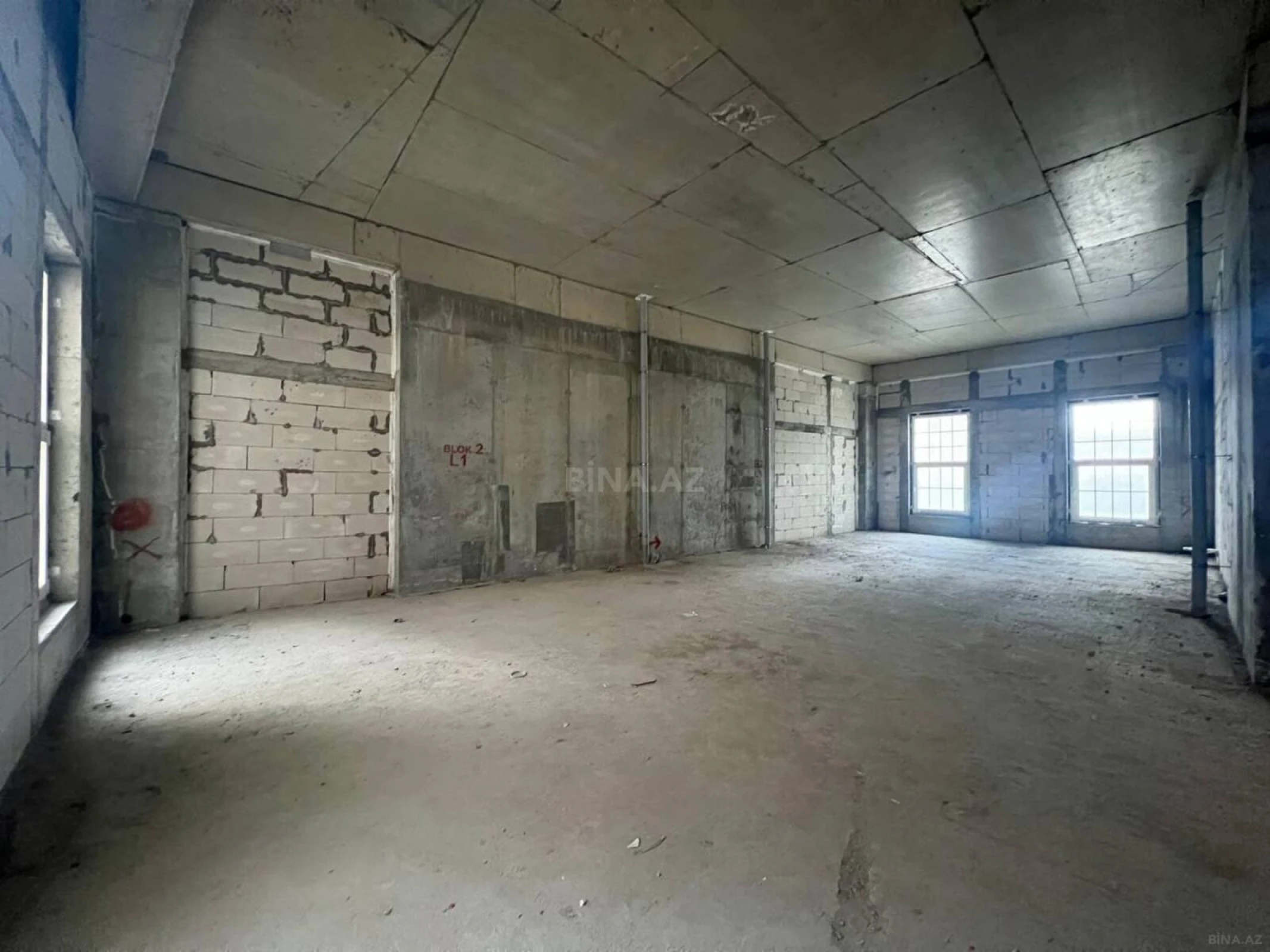 Satılır 5 otaqlı mənzil 159.5 m²