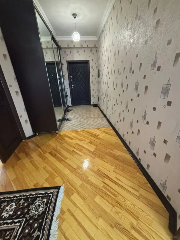 Kirayə verilir 2 otaqlı mənzil 100 m²