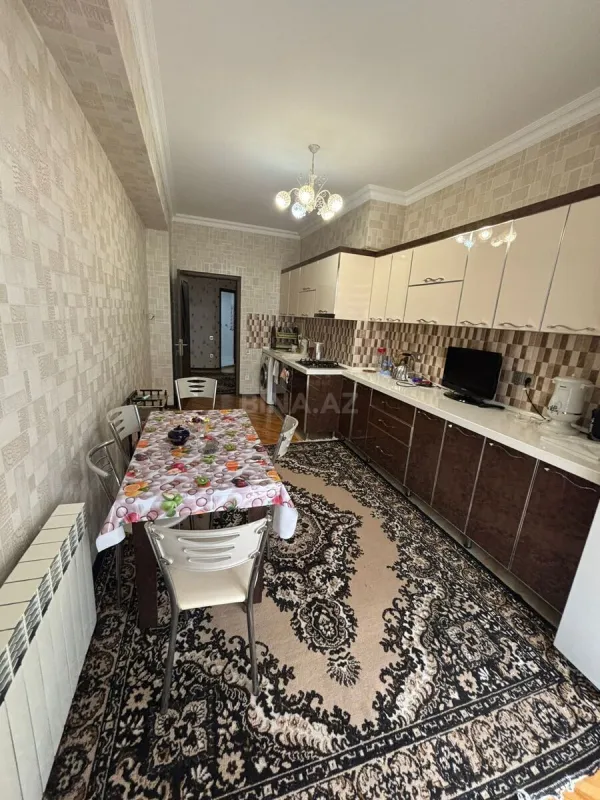 Kirayə verilir 2 otaqlı mənzil 100 m²