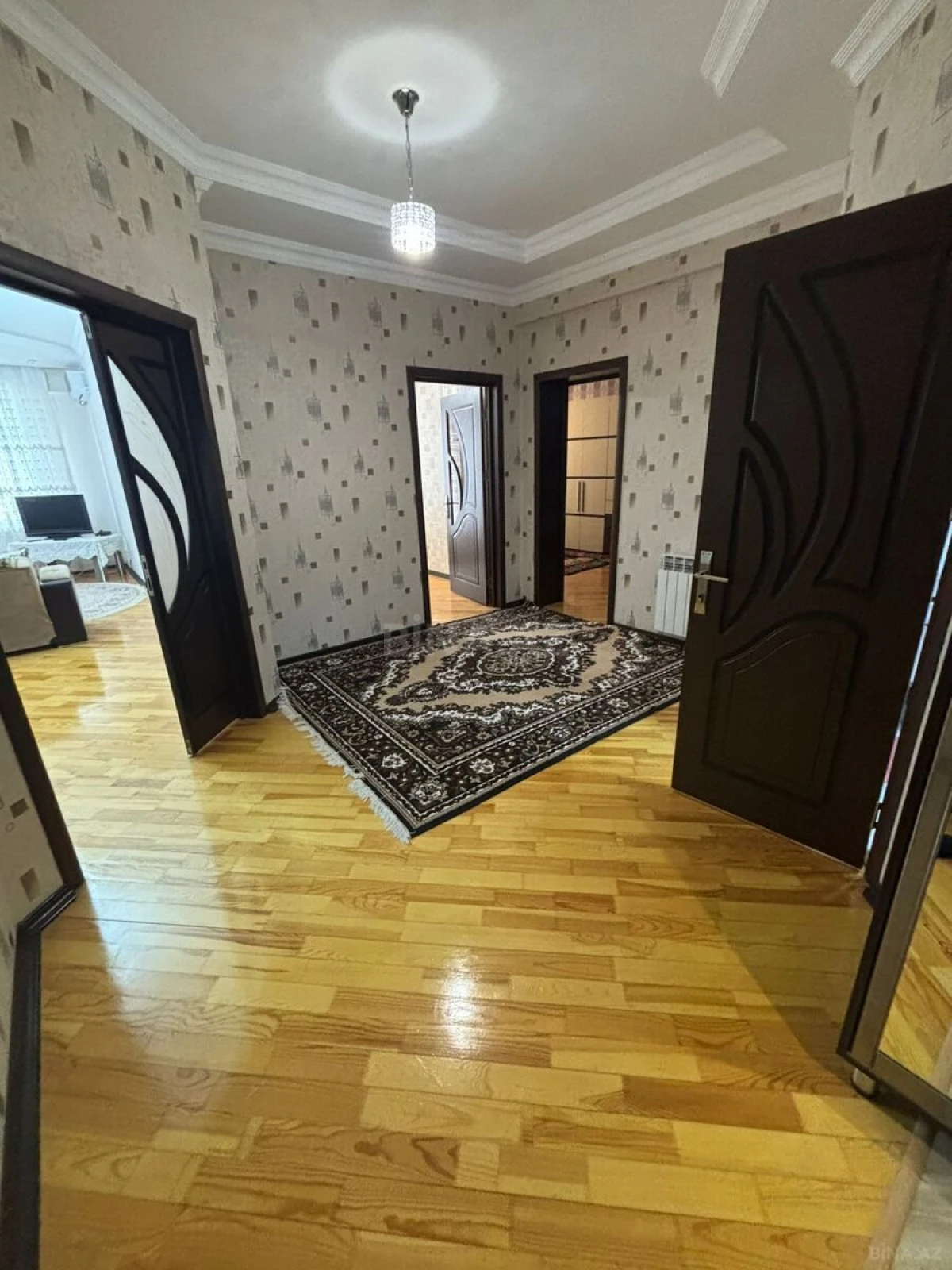 Kirayə verilir 2 otaqlı mənzil 100 m²