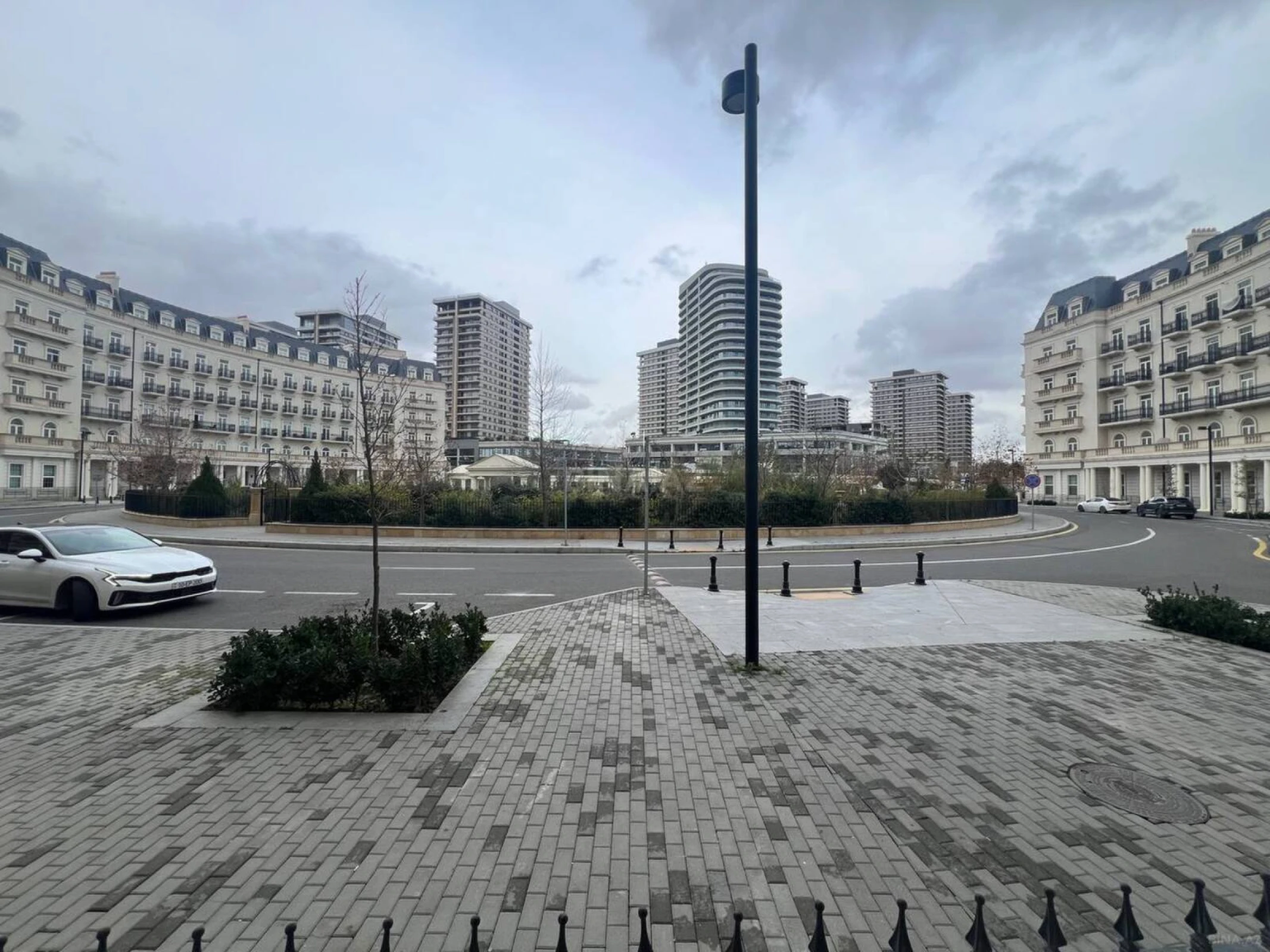 Satılır 4 otaqlı mənzil 113.1 m²