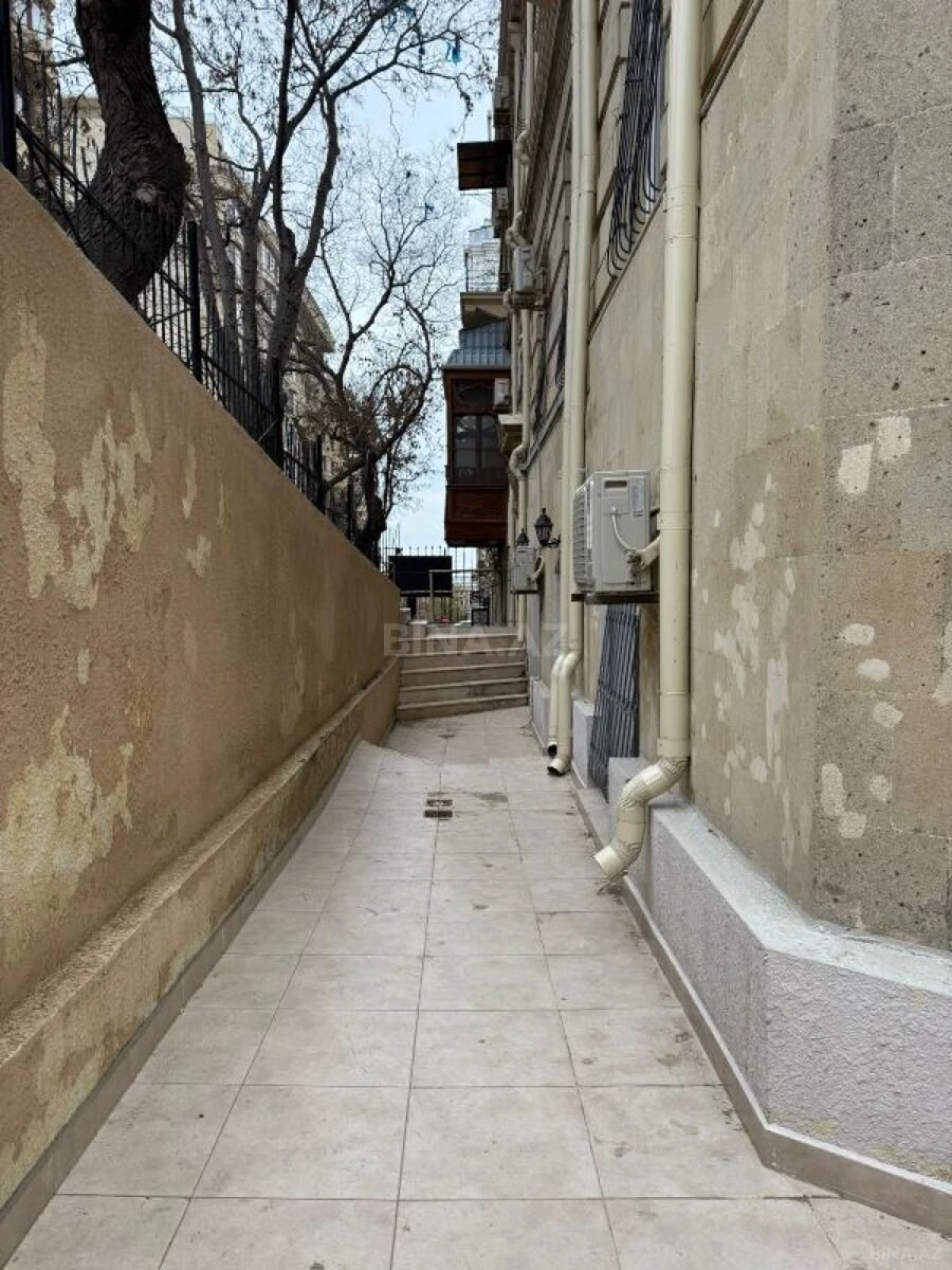 Satılır obyekt 140 m²