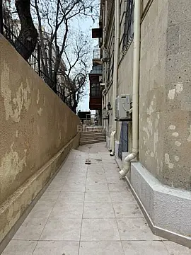 Satılır obyekt 140 m²