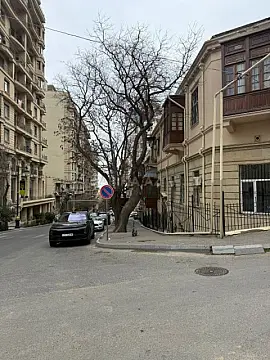 Satılır obyekt 140 m² — Bakı 140.00 m²