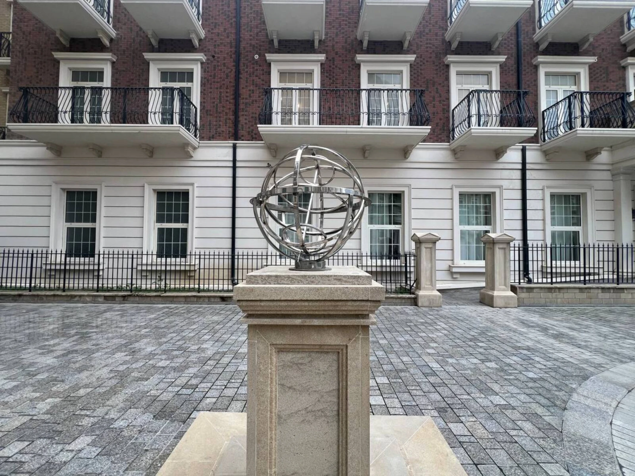 Satılır 3 otaqlı mənzil 92.7 m²