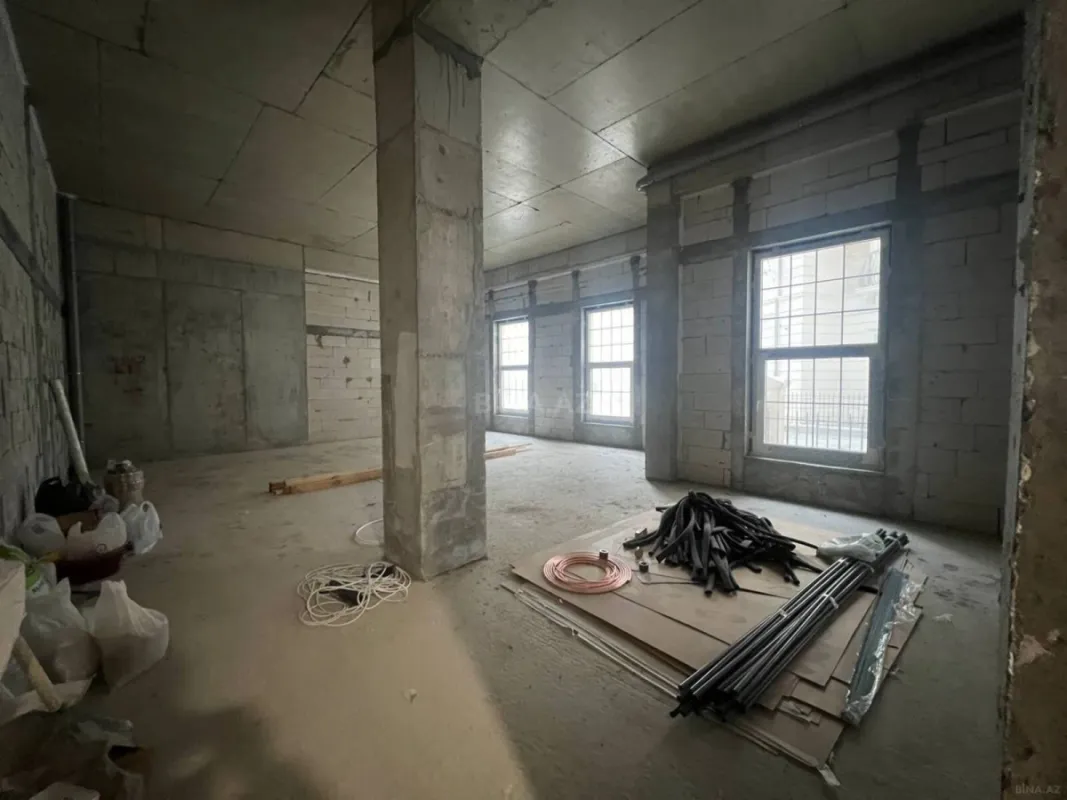 Satılır 3 otaqlı mənzil 92.7 m²