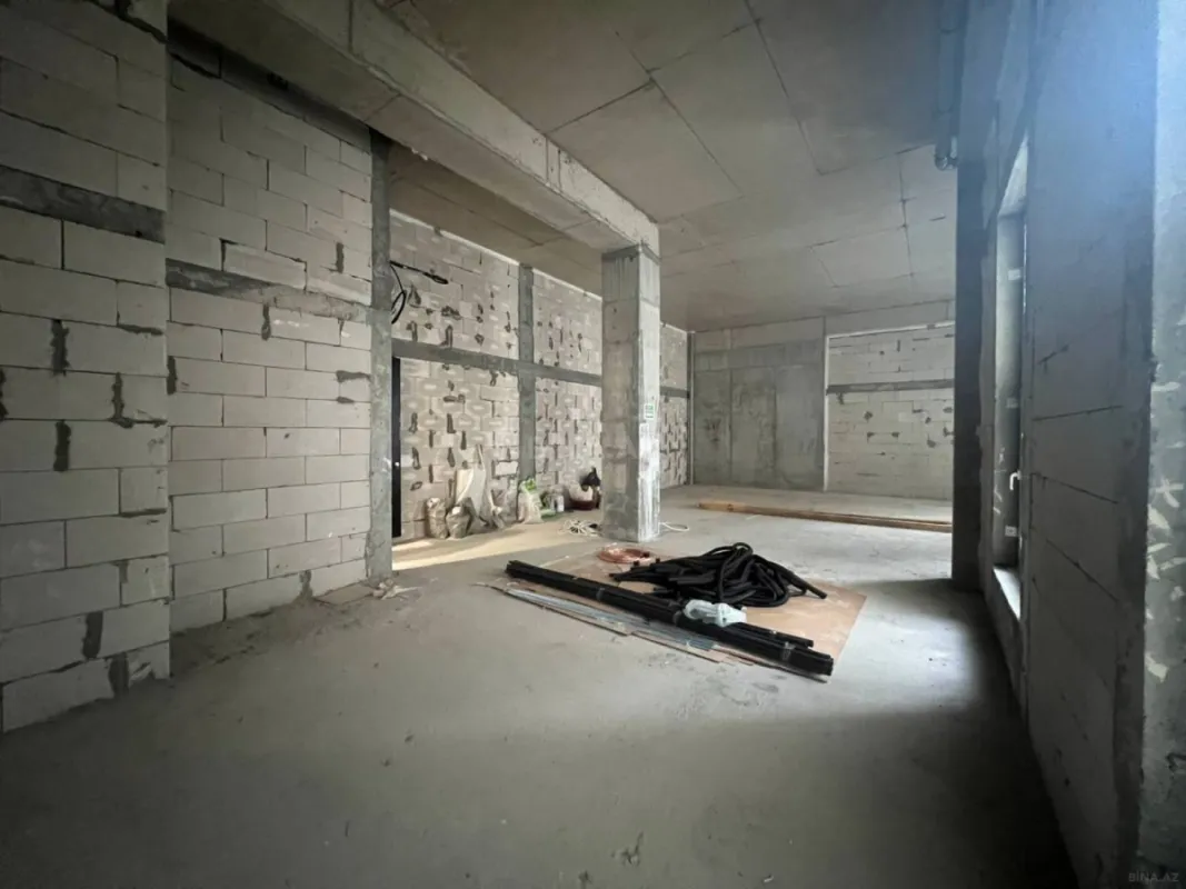 Satılır 3 otaqlı mənzil 92.7 m²