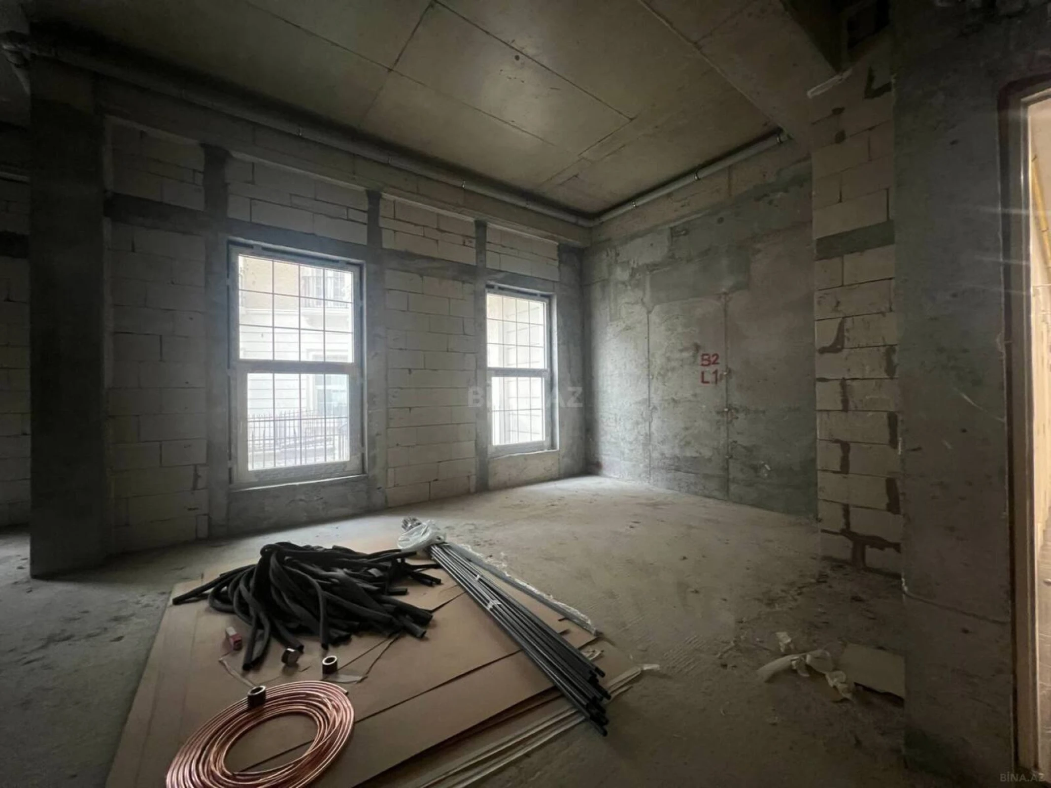 Satılır 3 otaqlı mənzil 92.7 m²