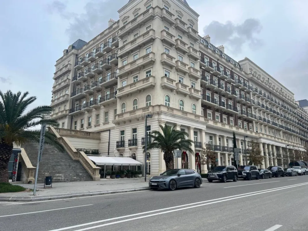 Satılır 3 otaqlı mənzil 92.7 m²