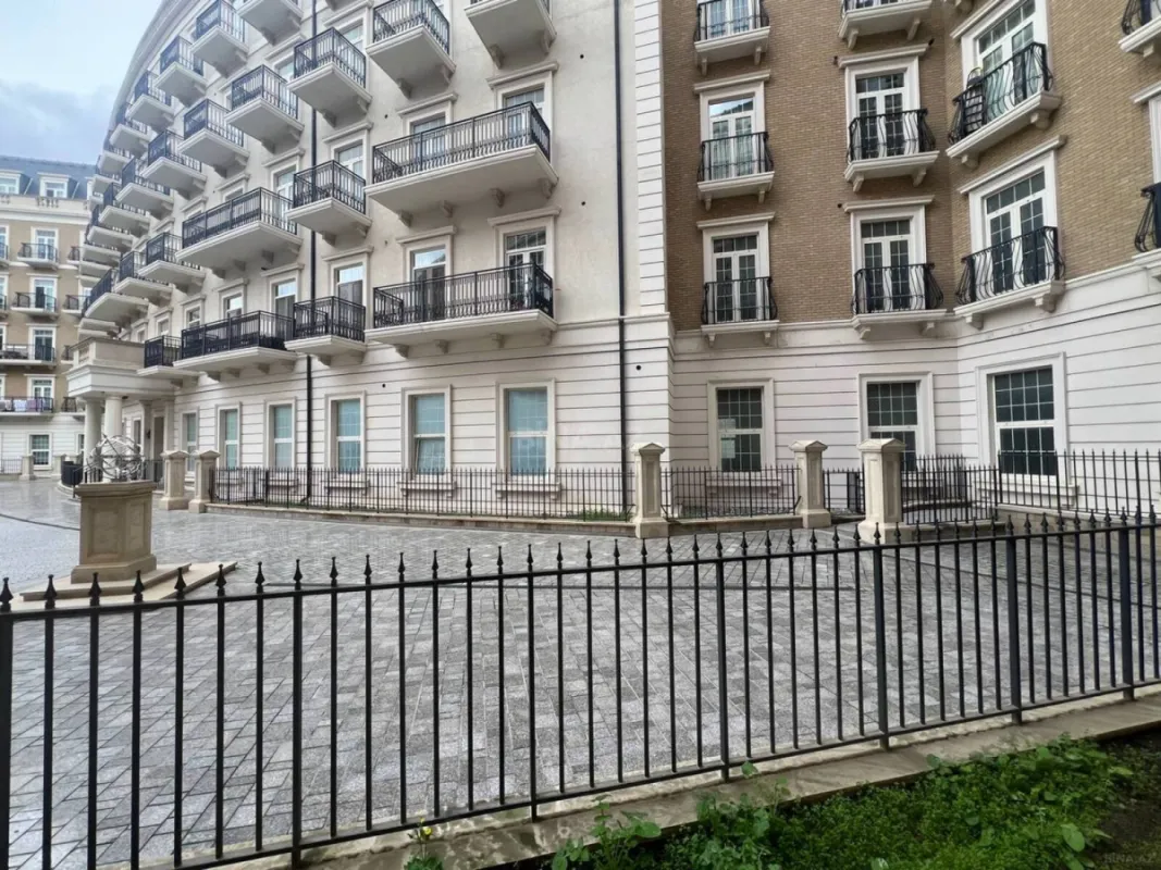 Satılır 3 otaqlı mənzil 92.7 m²