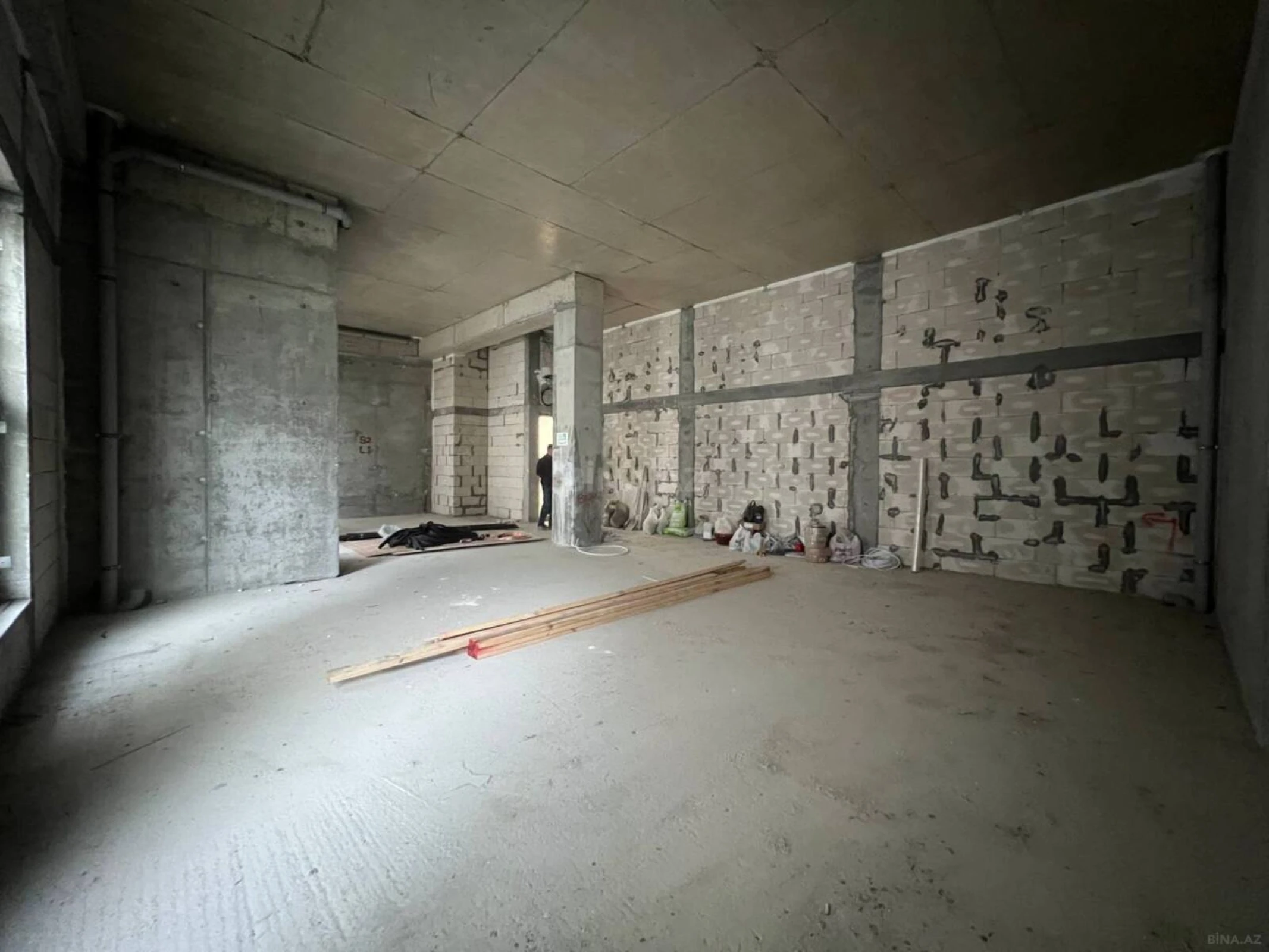 Satılır 3 otaqlı mənzil 92.7 m²