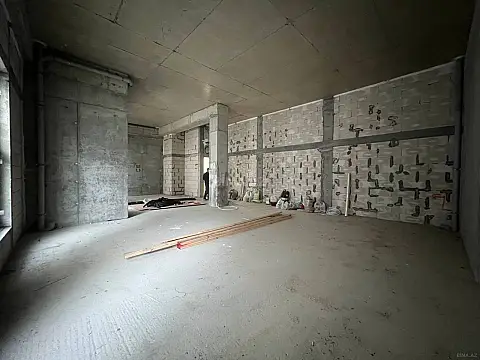 Satılır 3 otaqlı mənzil 92.7 m²