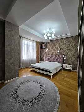 Satılır 3 otaqlı mənzil 115 m²