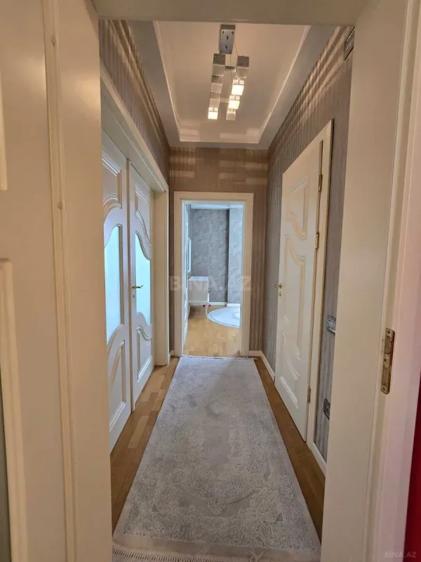 Satılır 3 otaqlı mənzil 115 m²