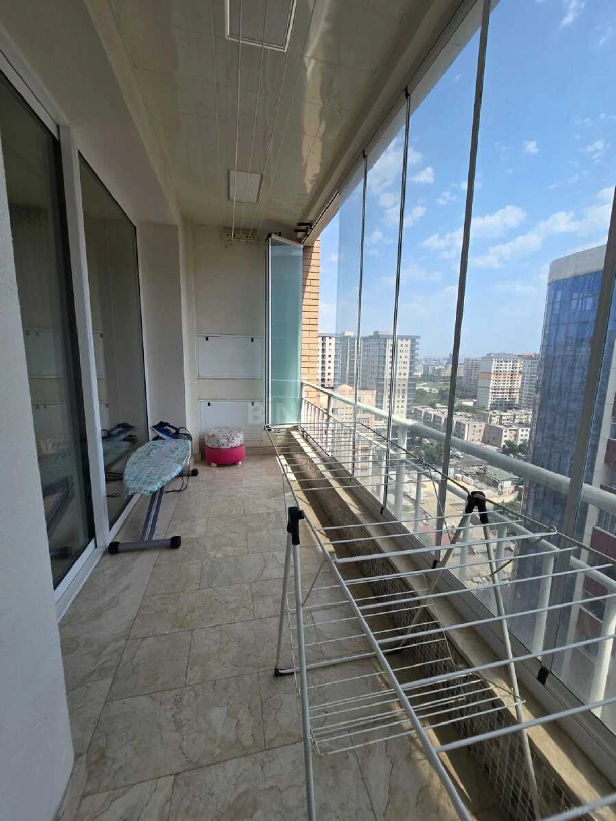 Satılır 3 otaqlı mənzil 115 m²
