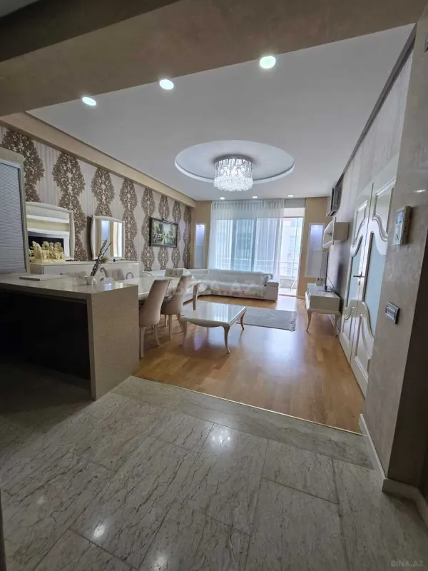 Satılır 3 otaqlı mənzil 115 m²