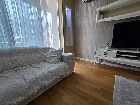 Satılır 3 otaqlı mənzil 115 m²