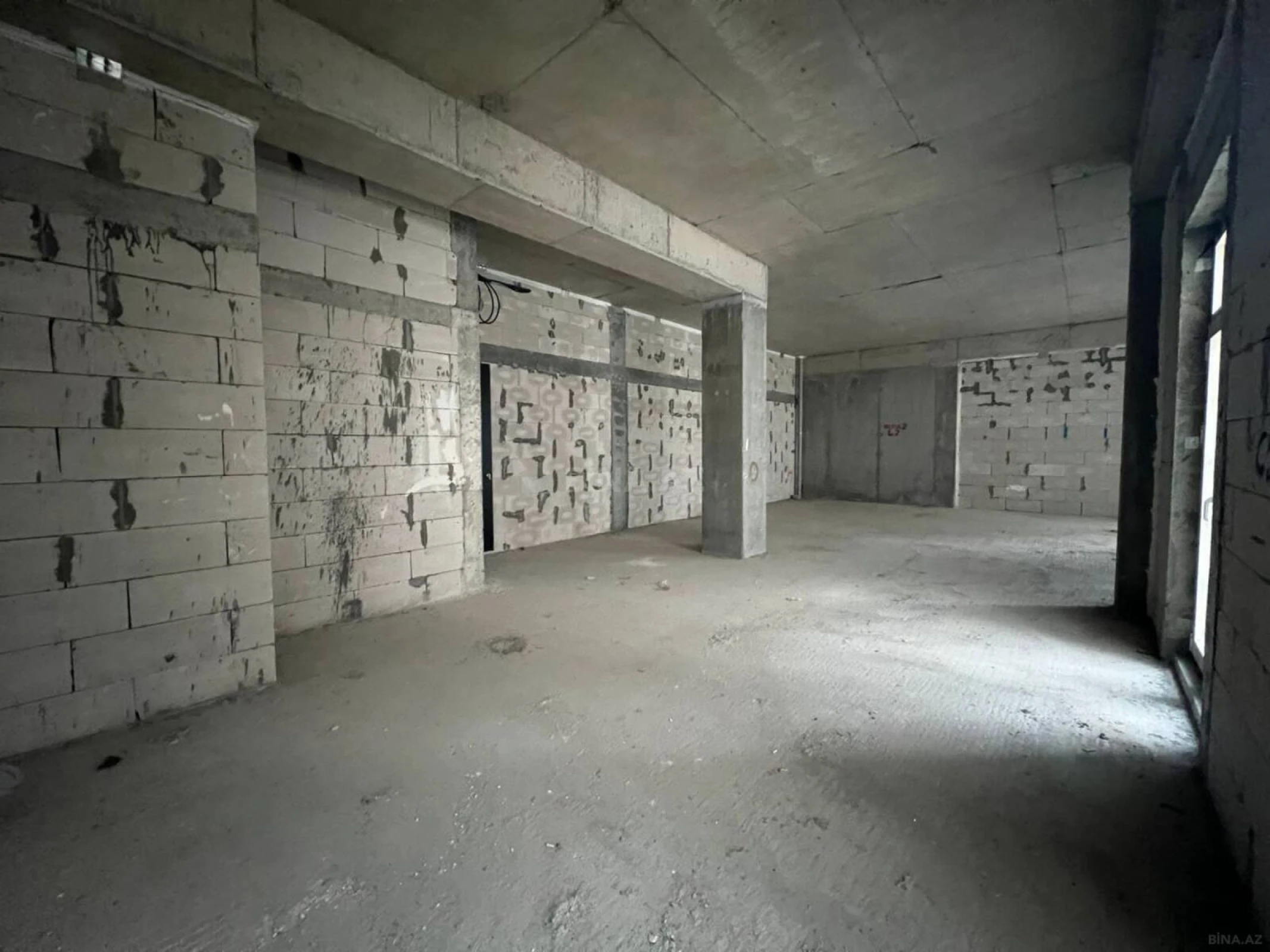 Satılır 3 otaqlı mənzil 100.3 m²