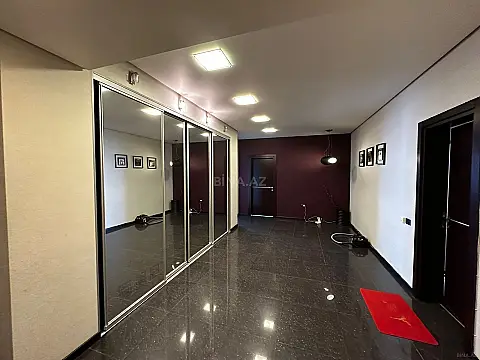 Kirayə verilir 4 otaqlı mənzil 195 m²