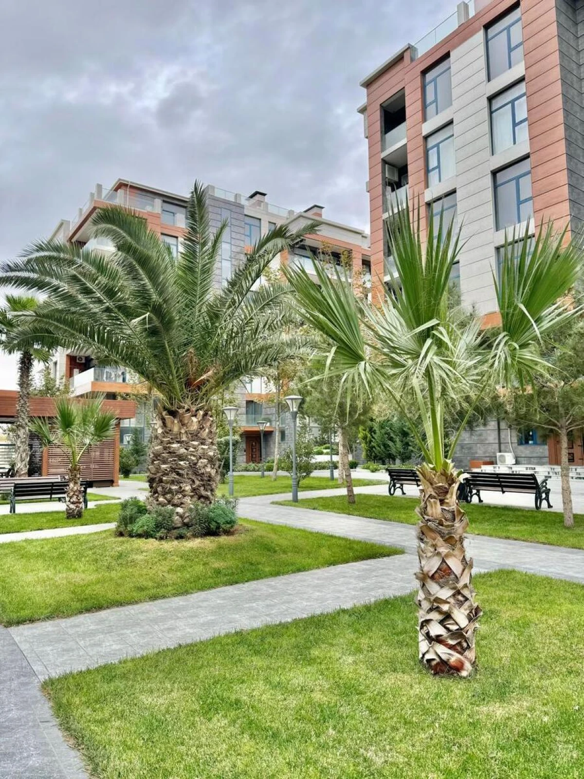 Satılır 2 otaqlı mənzil 67 m²