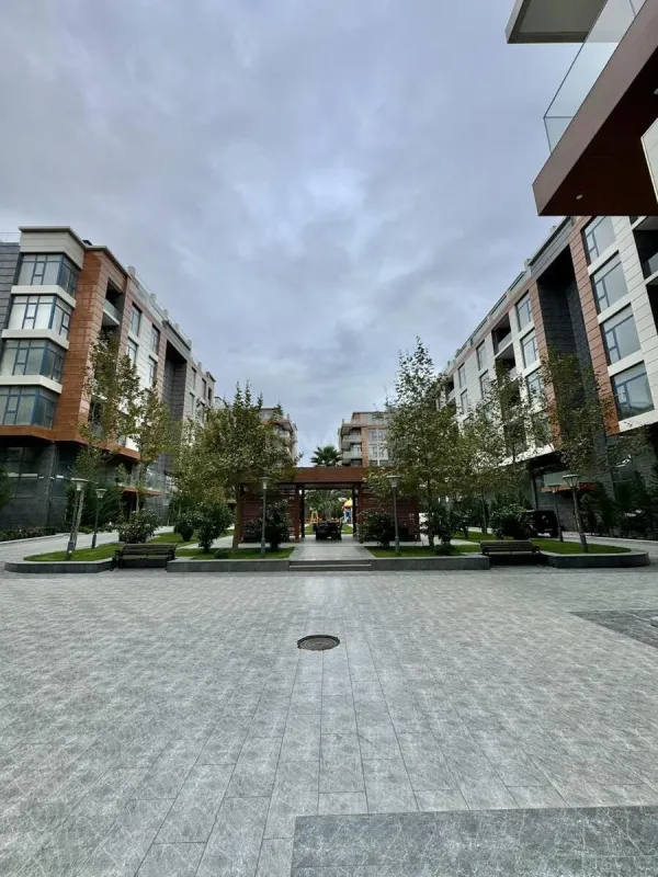 Satılır 2 otaqlı mənzil 67 m²