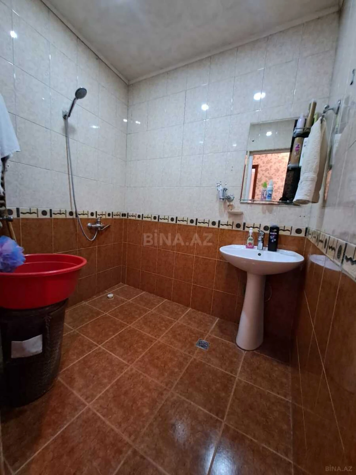 Satılır 3 otaqlı mənzil 105 m²