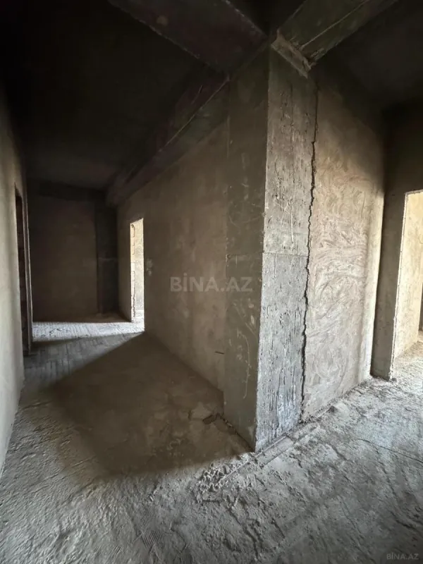 Satılır 3 otaqlı mənzil 186 m²