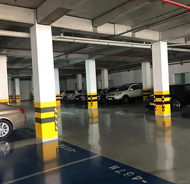 Satılır 3 otaqlı mənzil 186 m²