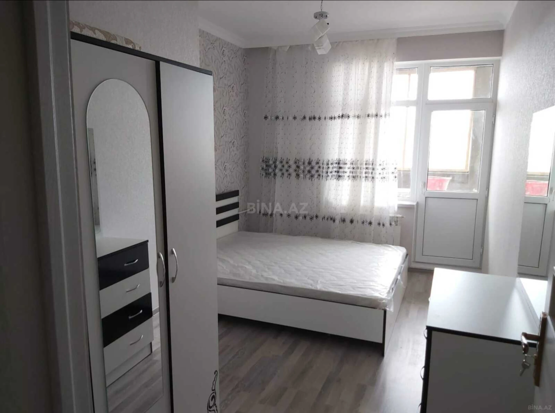 Satılır 2 otaqlı mənzil 58 m²