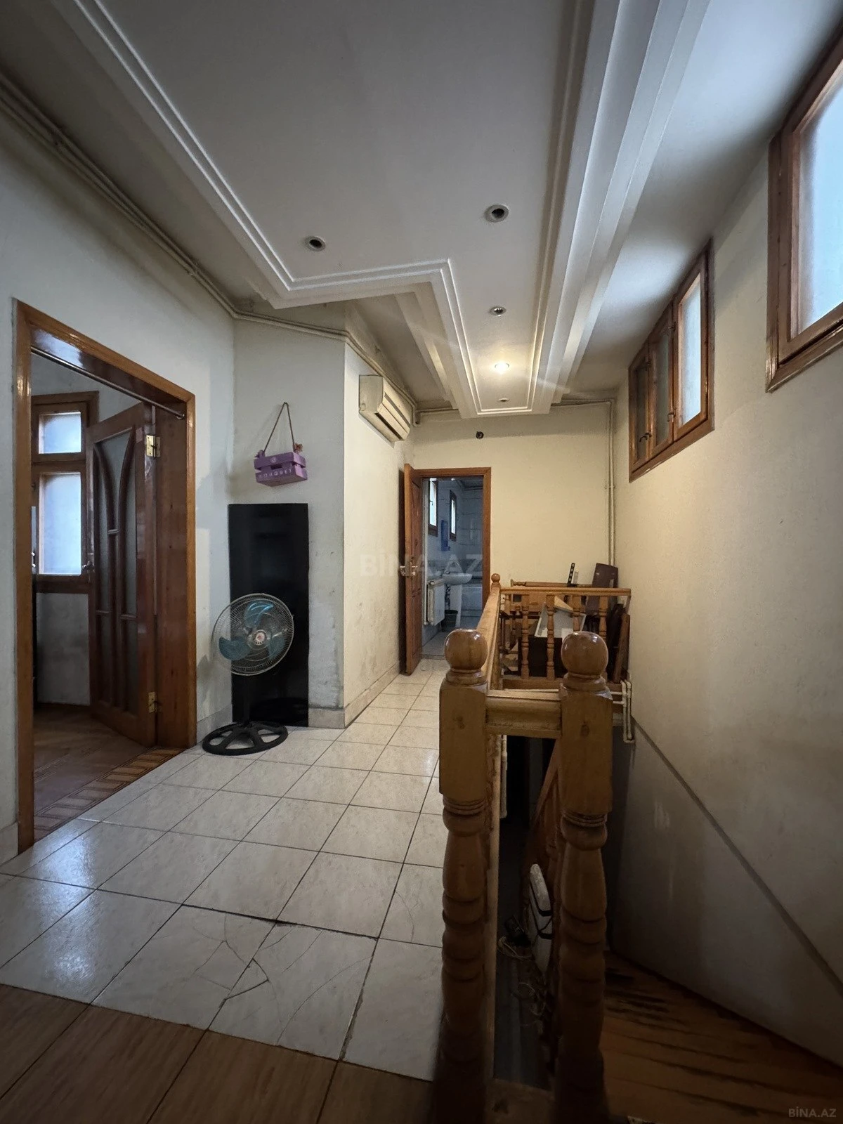 Satılır 5 otaqlı mənzil 145 m²