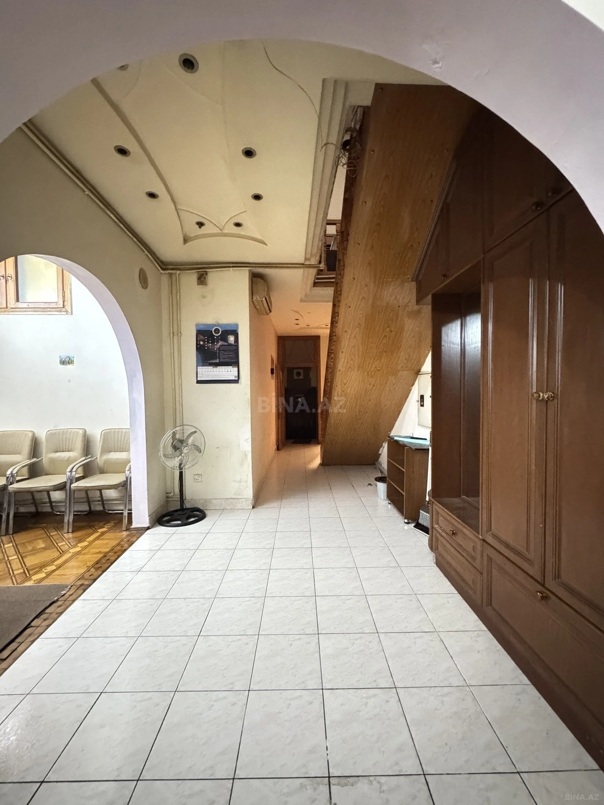 Satılır 5 otaqlı mənzil 145 m²