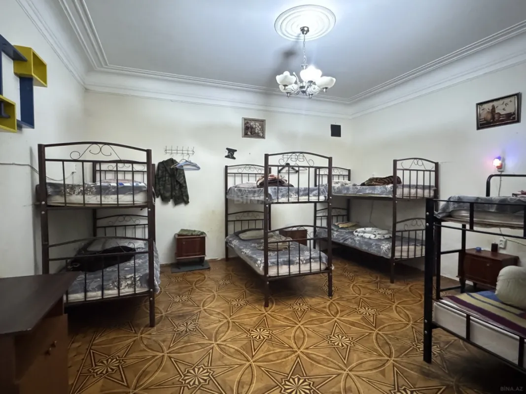 Satılır 5 otaqlı mənzil 145 m²