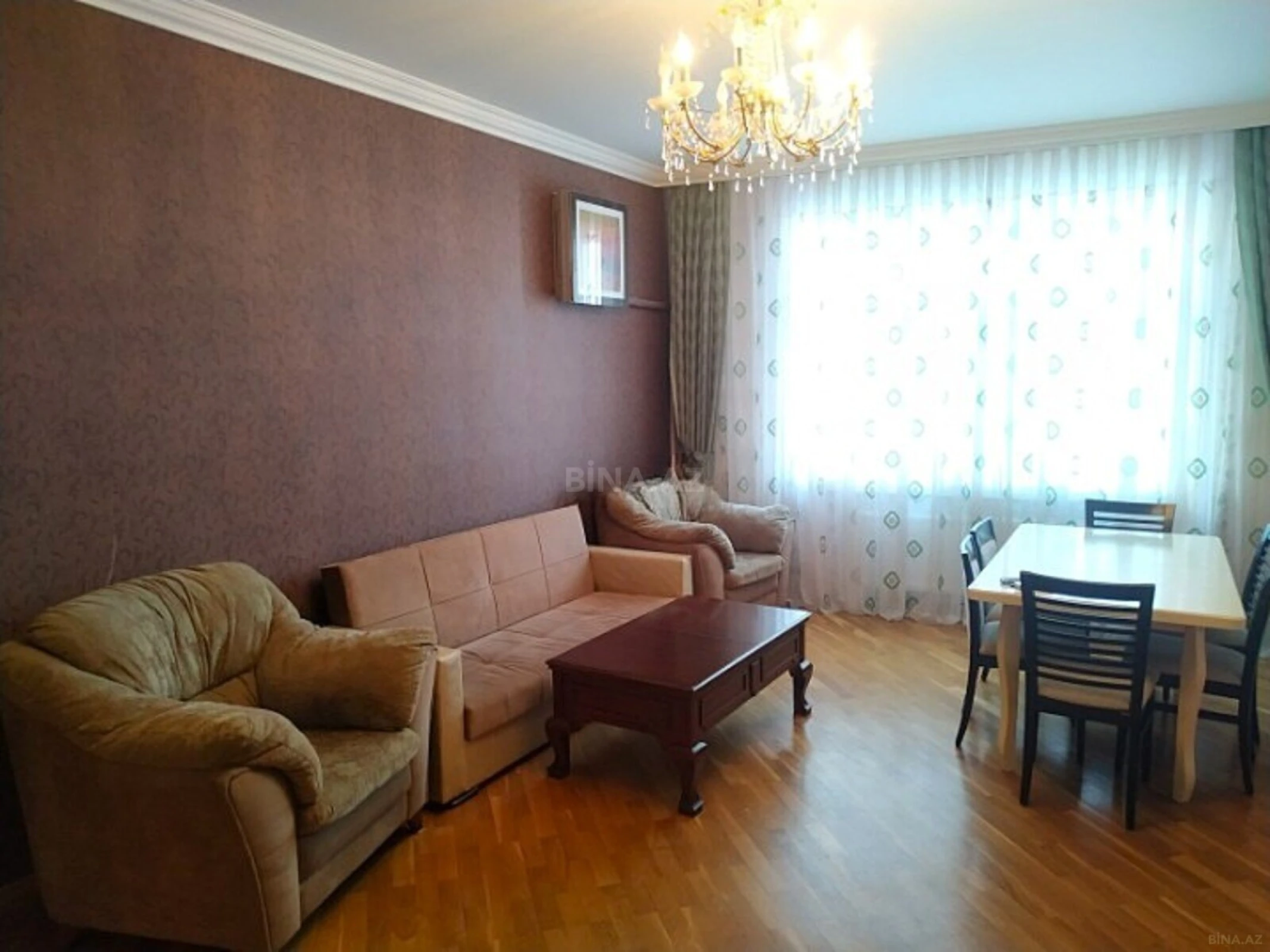 Kirayə verilir 2 otaqlı mənzil 92 m²