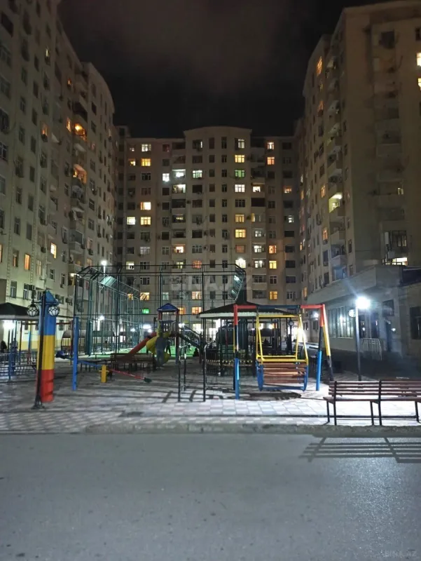 Kirayə verilir 2 otaqlı mənzil 92 m²