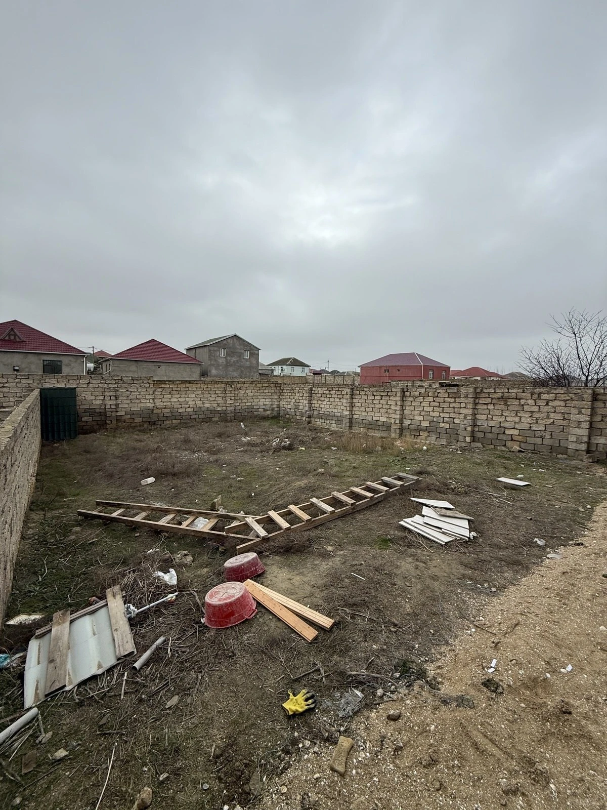 Satılır 3 otaqlı həyət evi 100 m²