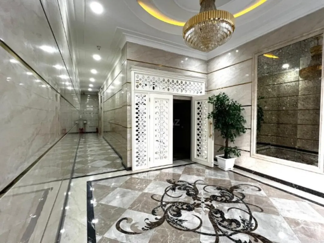 Satılır 4 otaqlı mənzil 219 m²