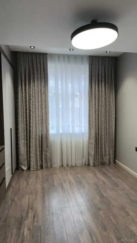 Satılır 3 otaqlı mənzil 74 m²