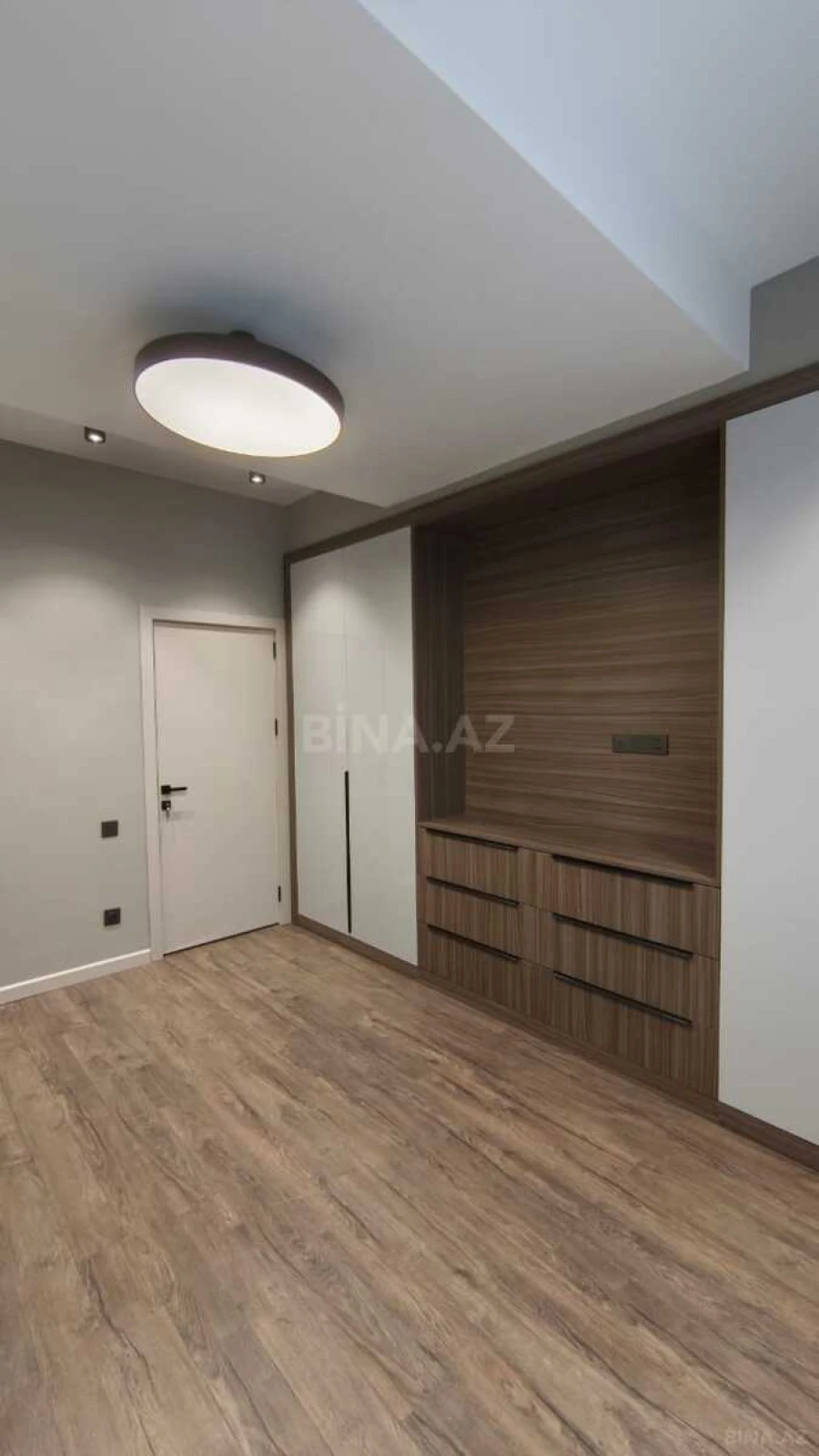 Satılır 3 otaqlı mənzil 74 m²