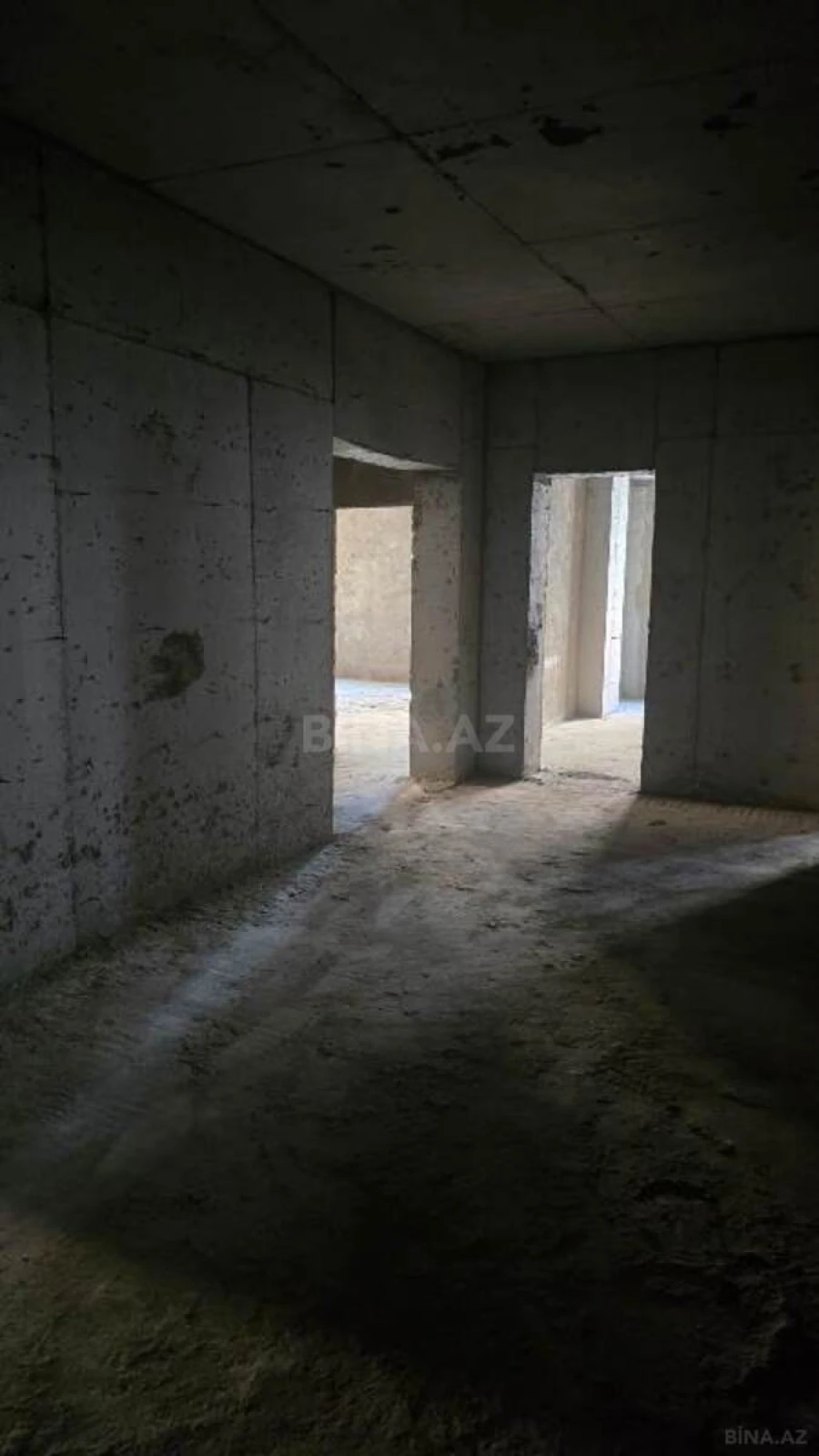 Satılır 4 otaqlı mənzil 192.5 m²