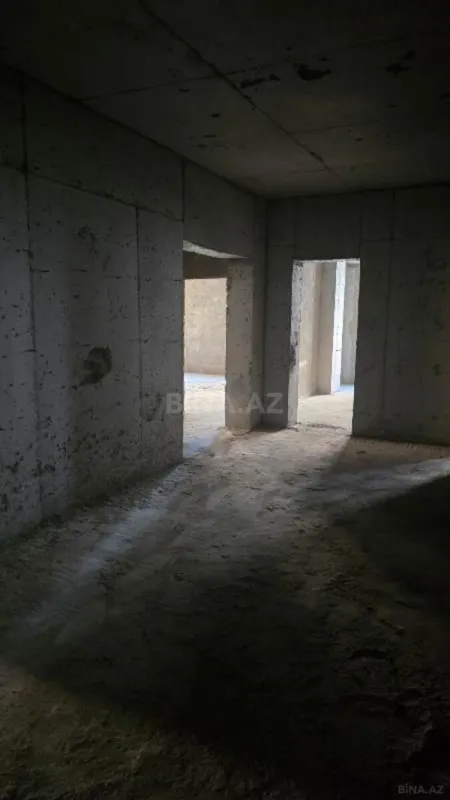 Satılır 4 otaqlı mənzil 192.5 m²