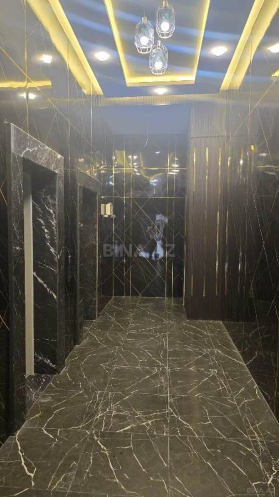 Satılır 4 otaqlı mənzil 192.5 m²