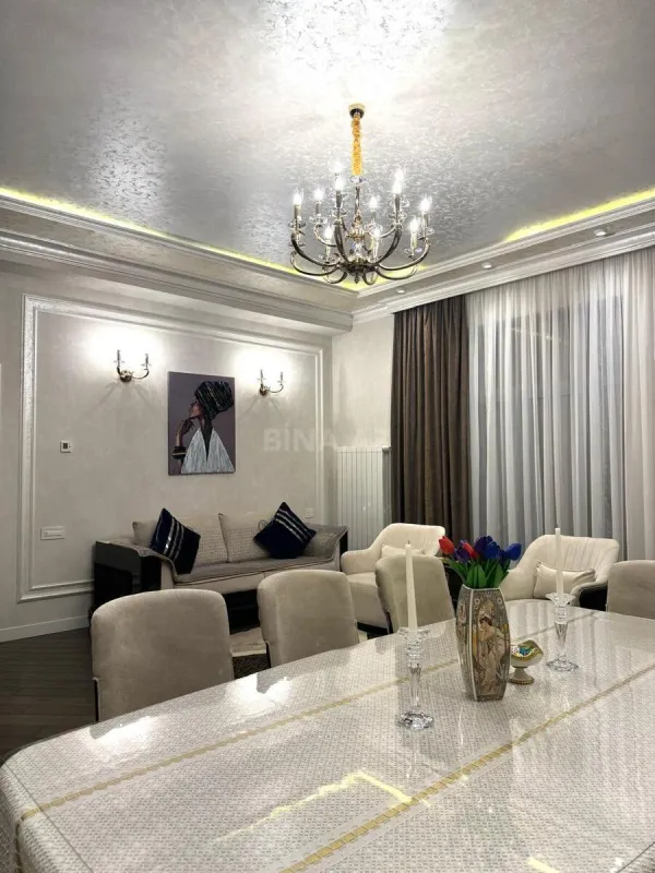 Satılır 4 otaqlı mənzil 170 m²
