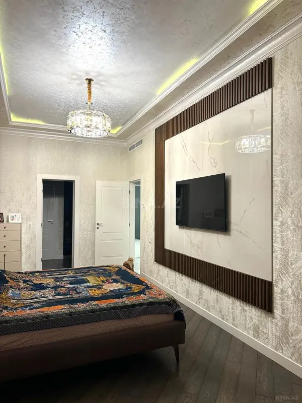 Satılır 4 otaqlı mənzil 170 m²
